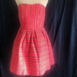NWT BEAUTIFUL structured strapless dress